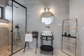 Dione Villa