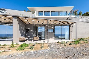 Dione Villa