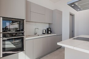Dione Villa
