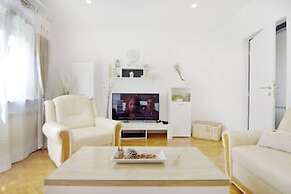 Spacious Apartment in Umag With Garden