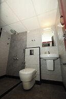 PRATHAM INN BY DOWNTOWN HOTELS