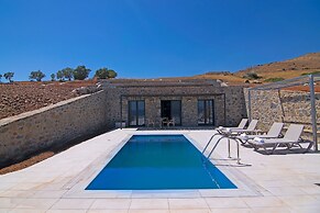 Varkotopi Villas