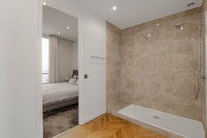 The Parisian Beauty in Paris