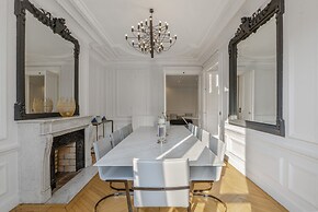 The Parisian Beauty in Paris