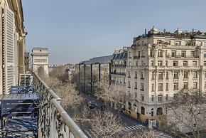 The Parisian Beauty in Paris
