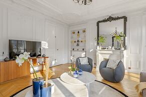 The Parisian Beauty in Paris