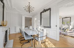 The Parisian Beauty in Paris