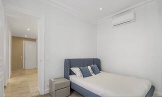 Luxury 5 Bed Residence - Opposite Arc de Triomphe