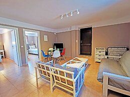 Anaroussa Diros Apartment