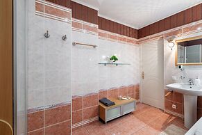 Spacious apartments near Pobedy Square