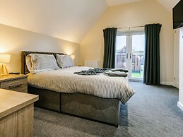 Charcoal Lodge