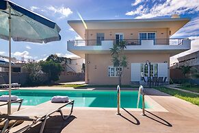 Spyros Villa Apartments