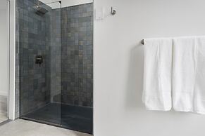 MTL Central Stay Apartments