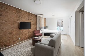MTL Central Stay Apartments