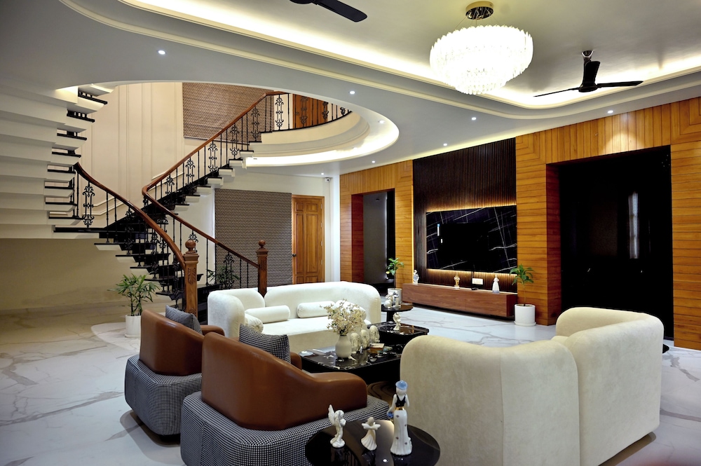 Florentino The Luxury Villa