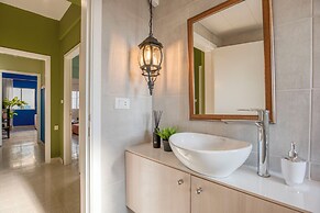 Dalida's 2-BR Apt in Mar Mikhael