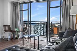 Modern 1BR Escape Central Auckland