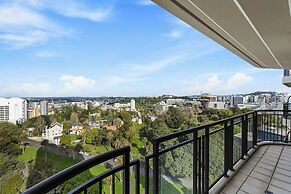 Modern 1BR Escape Central Auckland