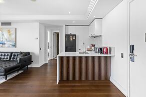 Modern 1BR Escape Central Auckland