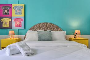 The Pop House 2-BR Apt in Mar Mkhayel