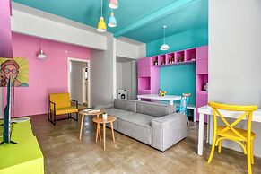 The Pop House 2-BR Apt in Mar Mkhayel