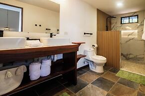 2 Blu Moons Boutique Hotel & Retreat