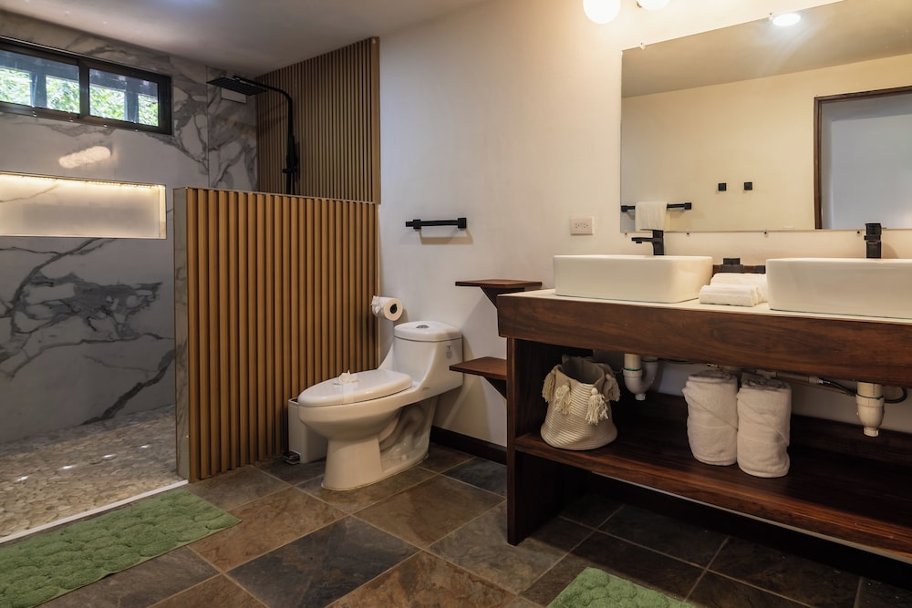 2 Blu Moons Boutique Hotel & Retreat
