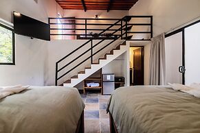 2 Blu Moons Boutique Hotel & Retreat