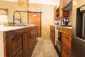 2 Blu Moons Boutique Hotel & Retreat