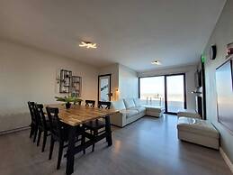 Seafront Apartment With Terrace on Zeedijk