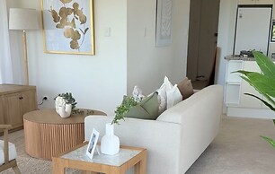 Absolute Burleigh Beachfront - Stylish 2BR Oceanview Stay