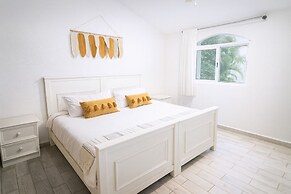 Boho Minimal 3-Min Beach Private Parking