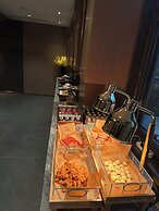 Echarm Plus Hotel