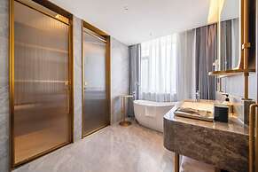 Echarm Plus Hotel
