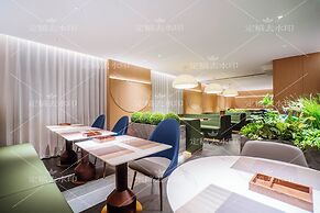 Echarm Plus Hotel