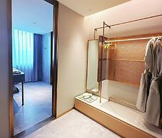 Echarm Plus Hotel