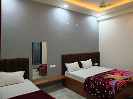 Hotel Keshav