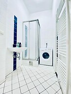 2BR Apartment Close to Stadthalle