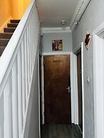 Heathrow roomzzzz B&B