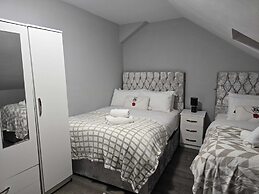 Heathrow roomzzzz B&B