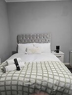 Heathrow roomzzzz B&B