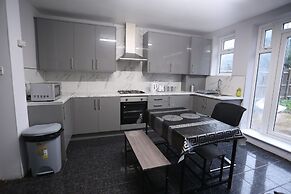 Heathrow roomzzzz B&B