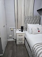 Heathrow roomzzzz B&B