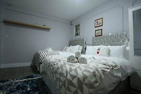 Heathrow roomzzzz B&B