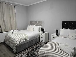 Heathrow roomzzzz B&B