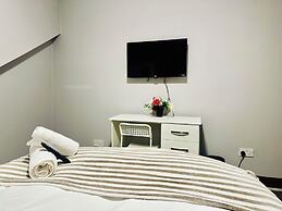 Heathrow roomzzzz B&B