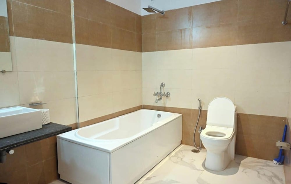 Hotel Sunrise, Panchgani