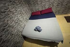 I Rose Budget Hotel