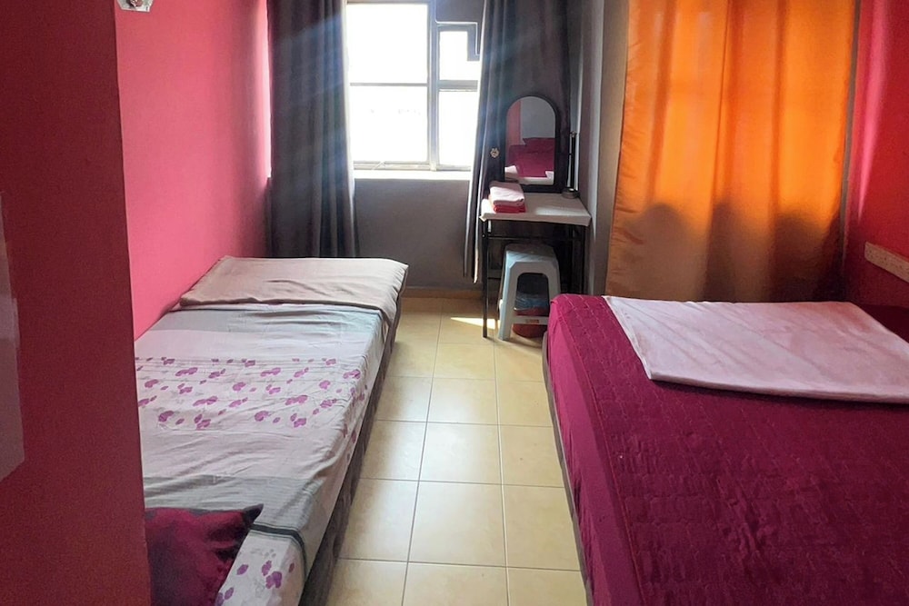 I Rose Budget Hotel