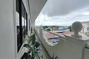 Isabelle Hotel